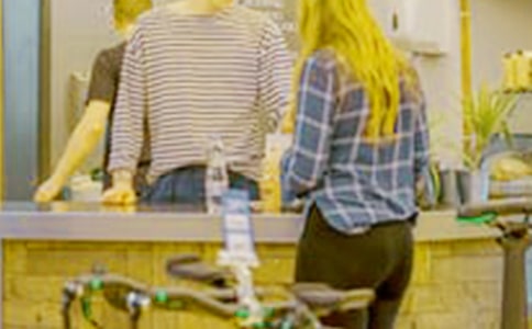 關(guān)于客人作文