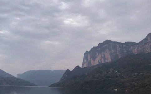 ���{���Ќ����~600��