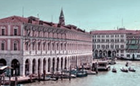 有關(guān)威尼斯的小艇的教案